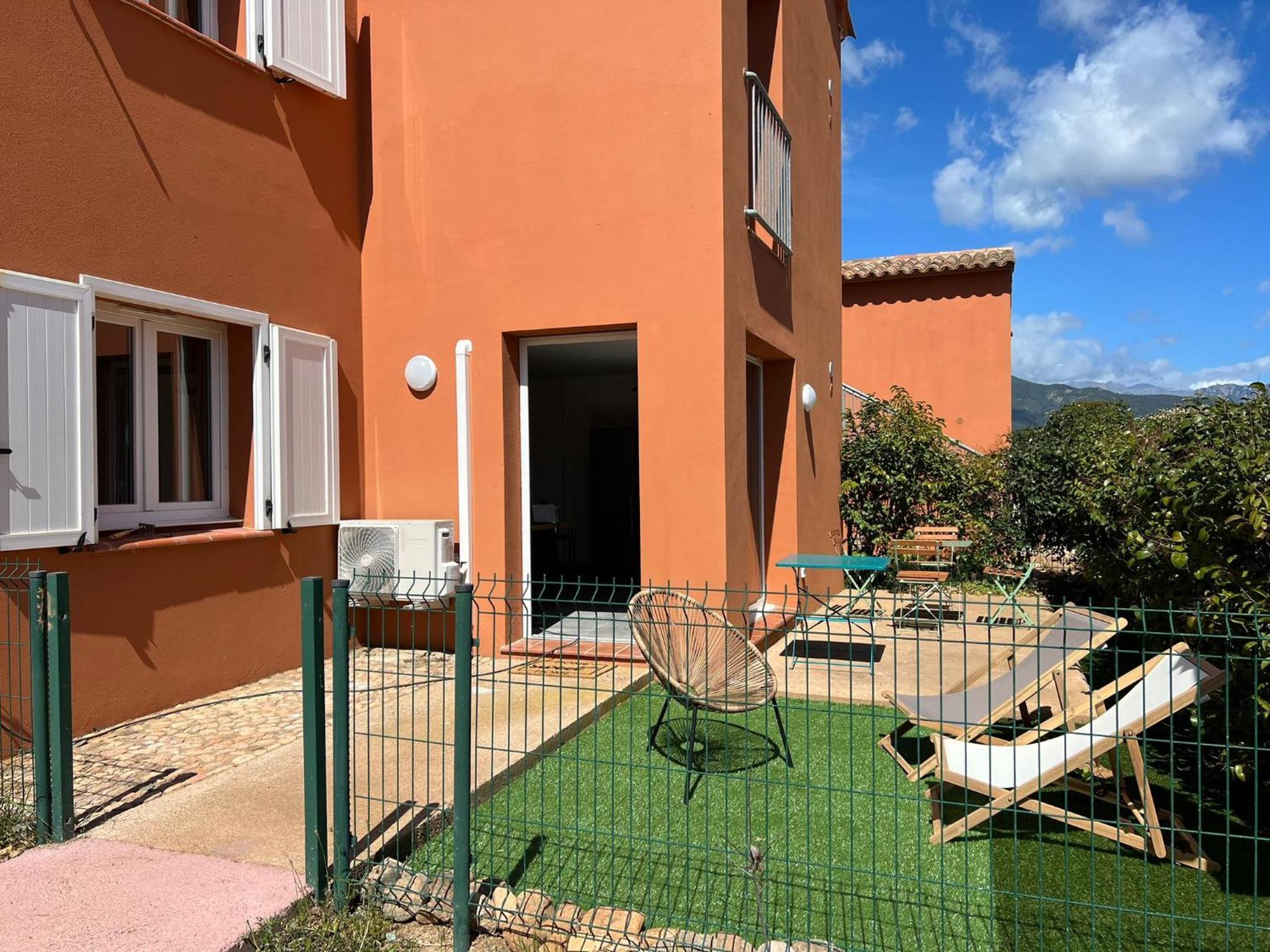 Residence Hoteliere Les Hameaux De Saint Cyprien Appartement 35 M2 1 Chambre Леччи Екстериор снимка