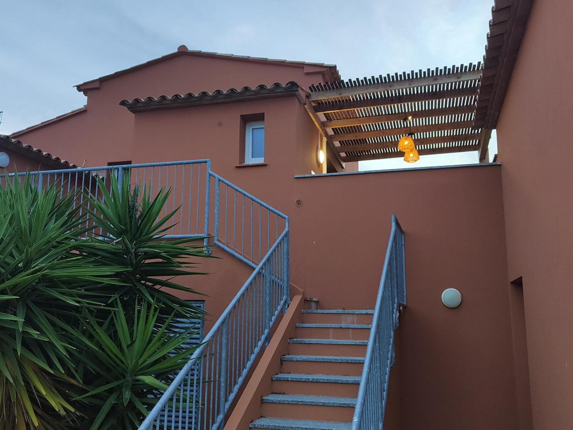 Residence Hoteliere Les Hameaux De Saint Cyprien Appartement 35 M2 1 Chambre Леччи Екстериор снимка