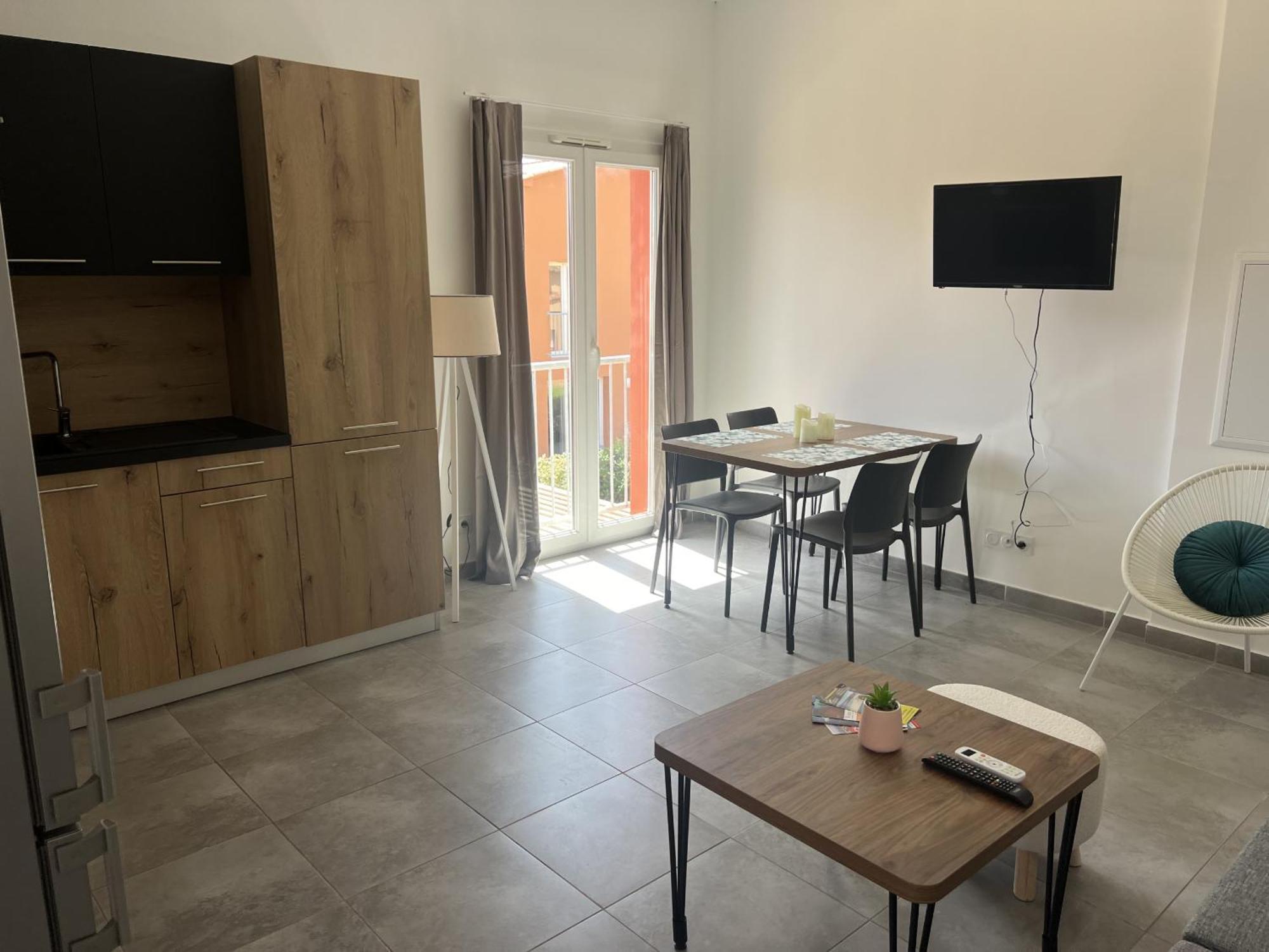 Residence Hoteliere Les Hameaux De Saint Cyprien Appartement 35 M2 1 Chambre Леччи Екстериор снимка