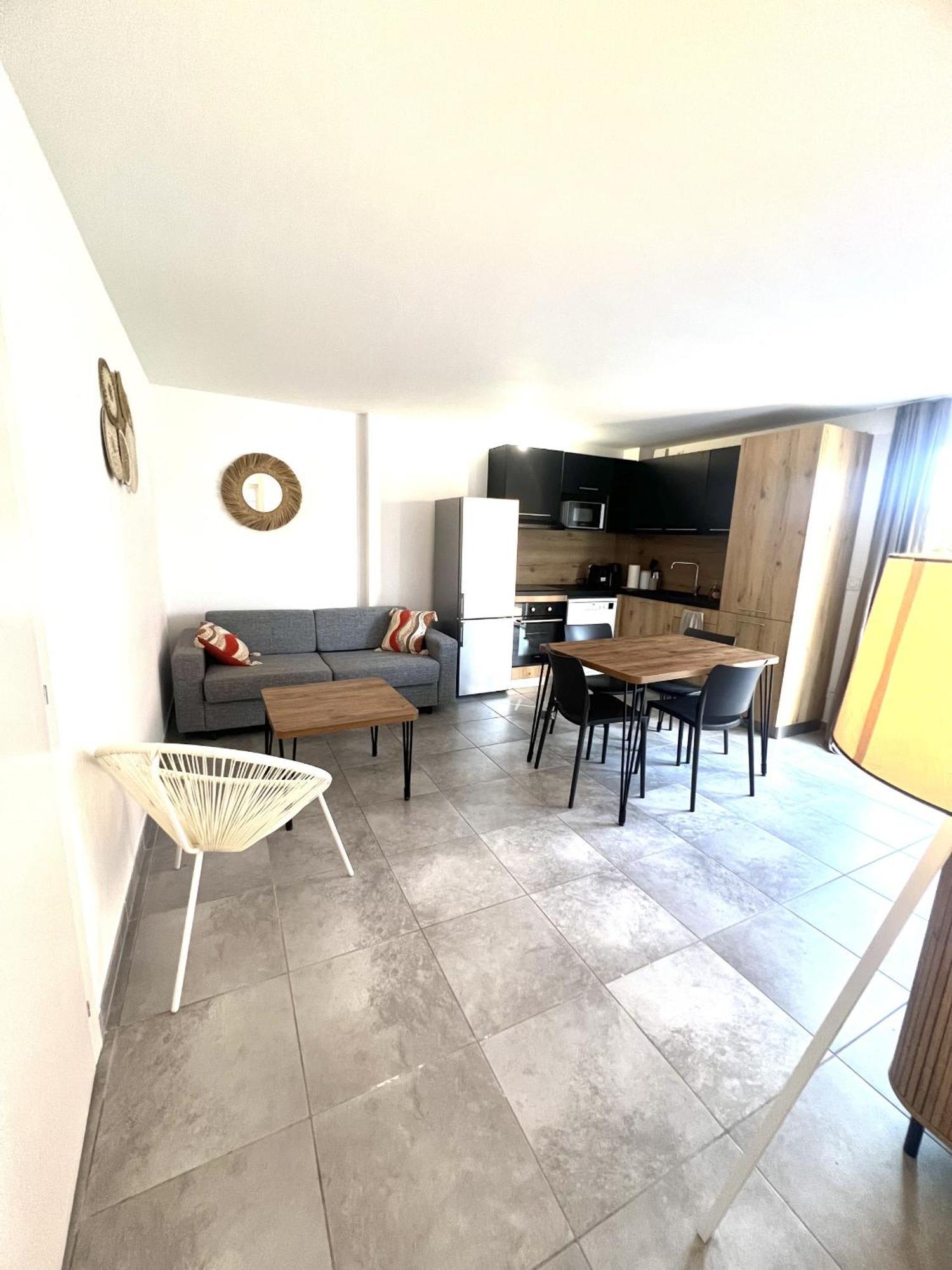Residence Hoteliere Les Hameaux De Saint Cyprien Appartement 35 M2 1 Chambre Леччи Екстериор снимка