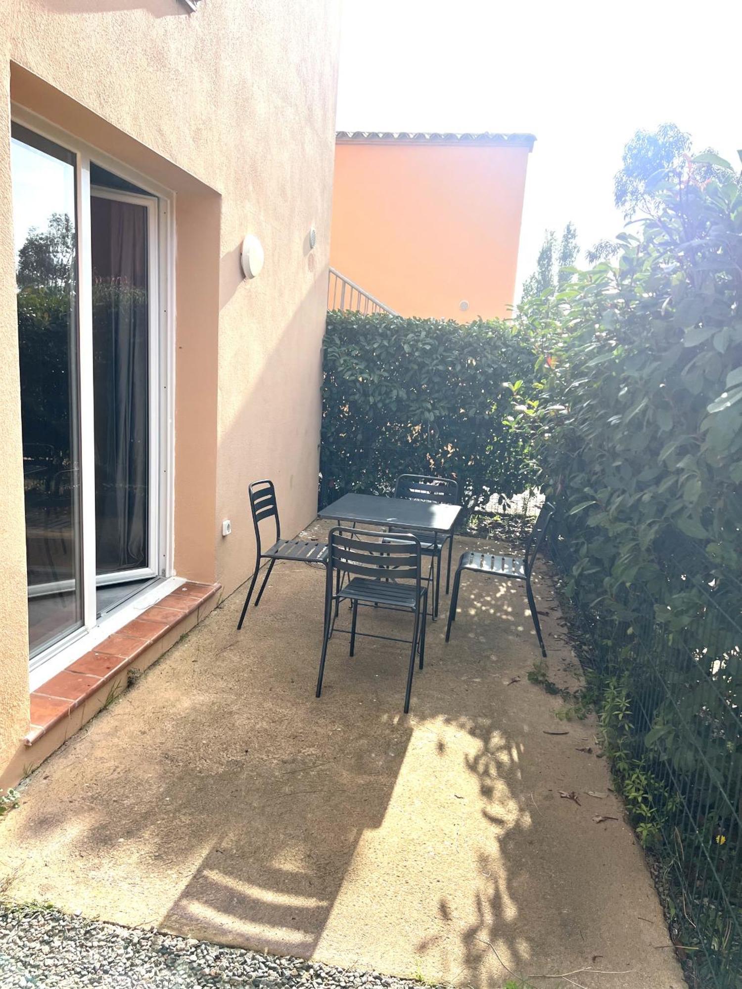 Residence Hoteliere Les Hameaux De Saint Cyprien Appartement 35 M2 1 Chambre Леччи Екстериор снимка