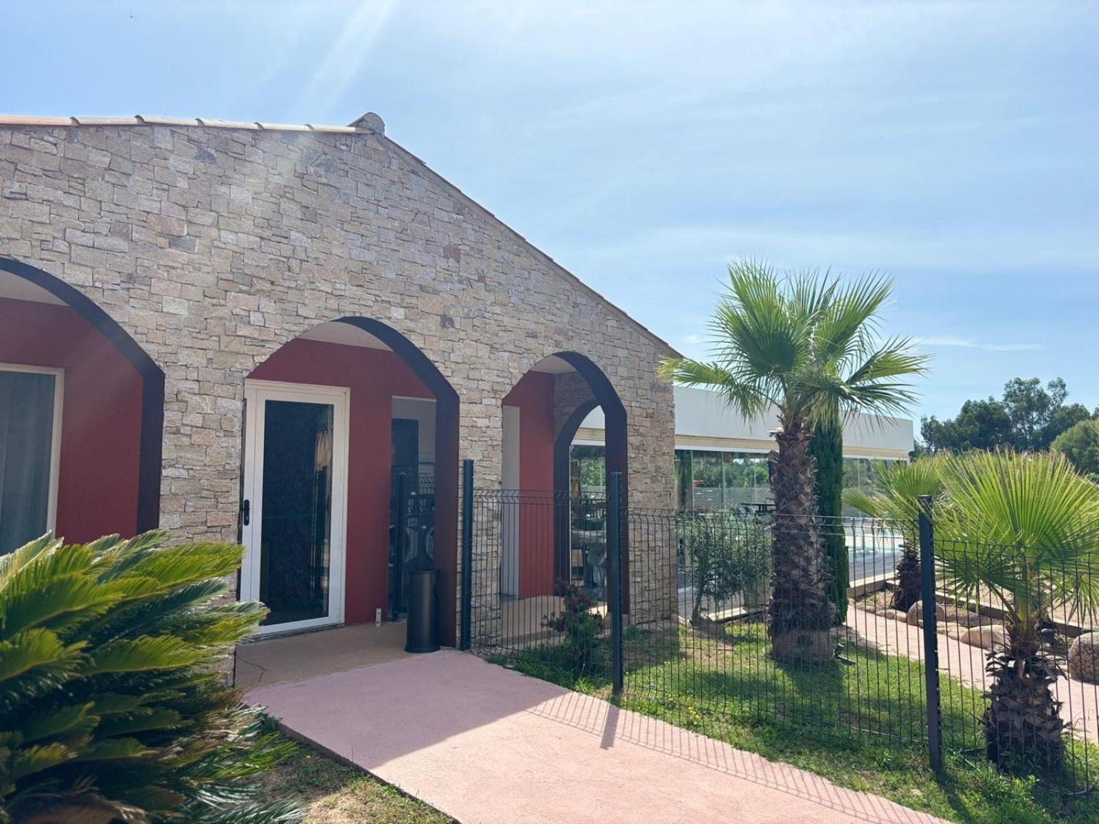Residence Hoteliere Les Hameaux De Saint Cyprien Appartement 35 M2 1 Chambre Леччи Екстериор снимка